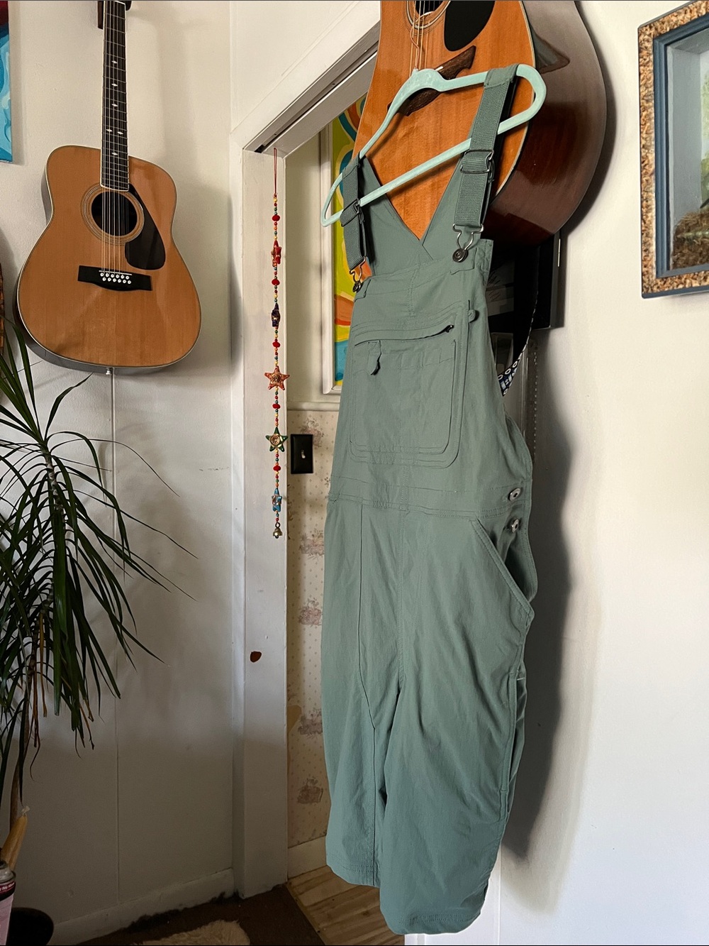 Duluth Trading Co Sage Green Utility Short Jumpsuit Overalls Women’s size Large